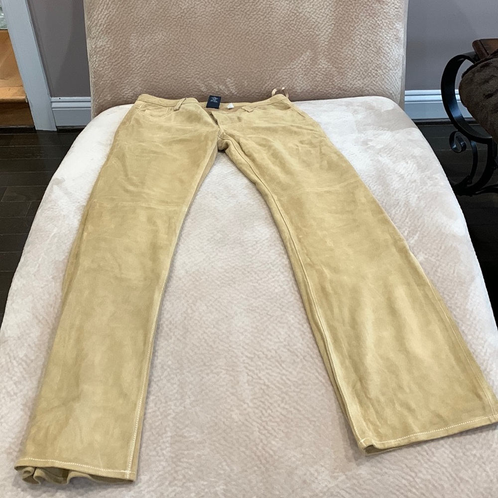 New without taps flawless suede pants